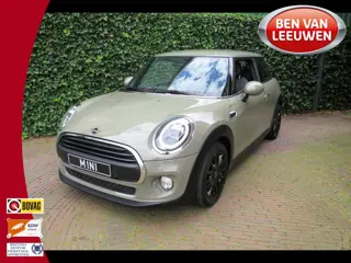MINI Cooper 1.5 Chili F56 LCI LED, Navi, Apple CarPlay, DAB en 16"