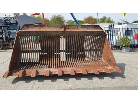 Onbekend zeer zware puinbak dubbele Caterpillar aansluiting