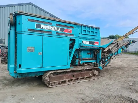 Powerscreen powershredder 1800 shredder wood waste magnet