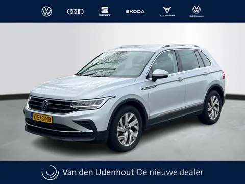 Volkswagen Tiguan 1.5 TSI 150pk DSG Life Business Navigatie Trekhaak