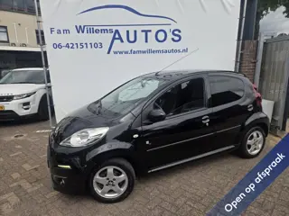 Peugeot 107 1.0 Black editon Airco Leer Nap NL (bj 2012)