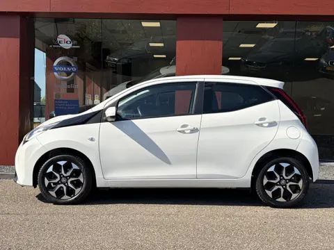 Toyota Aygo 1.0 VVT-i x-play (bj 2019)