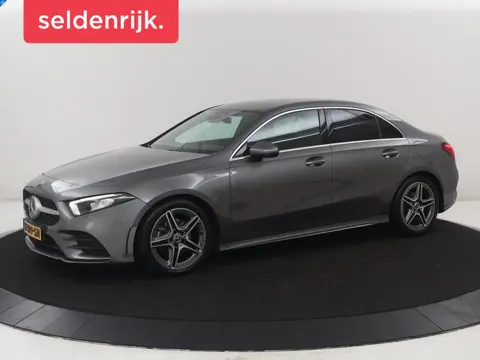 Mercedes-Benz A-klasse 180 Business Solution AMG Navigatie | Virtual Display | Climate Control | Cam