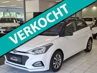 Hyundai I20 1.2 (4 Cil) Carplay/Android auto/Cruise/Camera/Bluetooth/Stoel en stuurverwarming