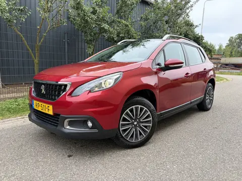 Peugeot 2008 1.2 PureTech Blue Lion / NAVI / CRUISE / PANORAMADAK / AIRCO / TREKHAAK