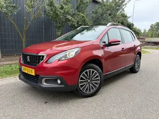 Peugeot 2008 1.2 PureTech Blue Lion / NAVI / CRUISE / PANORAMADAK / AIRCO / TREKHAAK