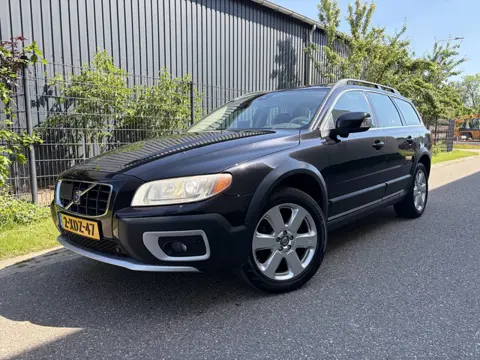 Volvo XC70 3.2 Summum / AUTOMAAT / LEER / SCHUIFDAK / KINDERZITJES / VOL OPTIES