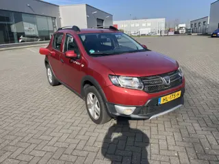 Dacia Sandero 0.9 TCe Stepway Lauréate 63 DKM (bj 2015)