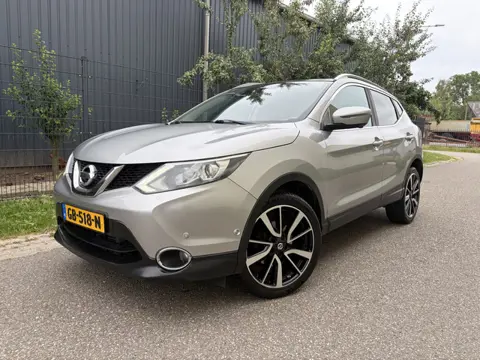 Nissan QASHQAI 1.2 Tekna / AUTOMAAT / NAVI / CRUISE / PANORAMADAK / 179dkm! NAP!