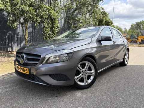 Mercedes-Benz A-Klasse 180 Ambition / AUTOMAAT / NAVI / CRUISE / STOELVERWARMING / 172dkm!