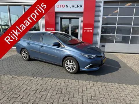 Toyota Auris Touring Sports 1.8 Hybrid Lease pro *Met Trekhaak!*