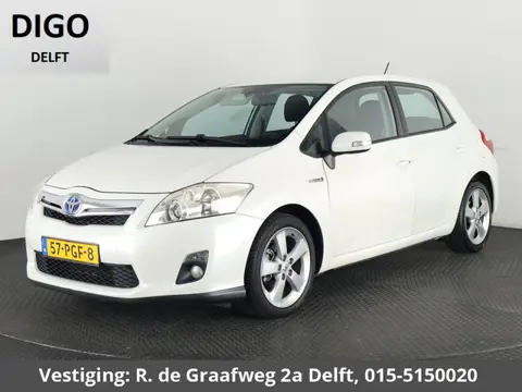 Toyota Auris 1.8 Full Hybrid Dynamic | Climate Control | Camera | Keyless ride & entry