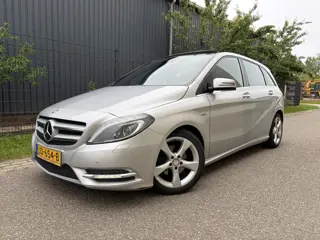 Mercedes-Benz B-Klasse 200 CDI Ambition / AUTOMAAT / PANORAMADAK / MEMORY / LEER / NAVI
