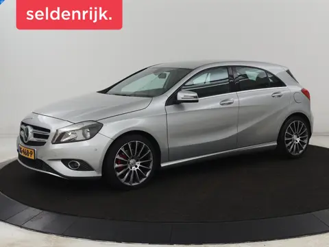 Mercedes-Benz A-klasse 180 | Stoelverwarming | Half leder |  Sportstoelen | Park Assist | Airco | Bl