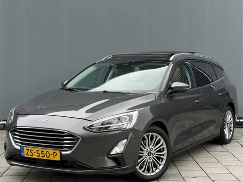 Ford FOCUS Wagon BWJ 2019 | 1.0T 126PK Titanium Bus AUTOMAAT | TREKHAAK | PANO DAK | LEER | LED | NA