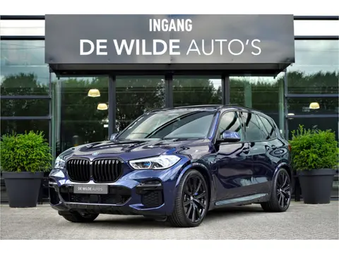 BMW X5 xDrive45e M-sport M-seats SoftClose Bowers&Wilkins SkyLounge Pano Head-up Laser Keyless