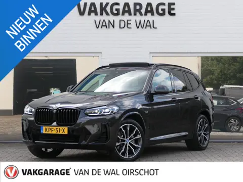BMW X3 xDrive30e High Executive | Facelift | Shadow line | Panoramadak | Leder | Laser LED | Stuur-/