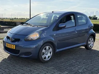 Toyota Aygo 1.0 Benzine 5 Deurs Airco Elektr. Ramen Onderhouden