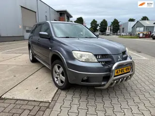 Mitsubishi Outlander 2.4 Sport 4WD