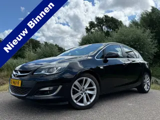 Opel Astra 1.4 Turbo Sport + | Camera | Leder | 18" Velgen | Navi | Stoelverwarming | Clima | 6 Vers