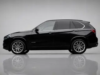 BMW X5 XDrive40d High Executive (PANORAMADAK,LED,HEAD-UP,ELECTRISCHE STOELEN,LEDER,VERWARMING,CAMERA