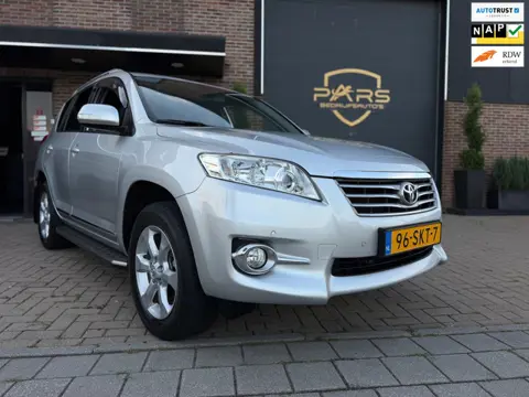 Toyota RAV4 2.0 VVTi Executive Business 4WD 4x4 Automaat Cruise Airco Navi Trekhaak Zeer Nette!!