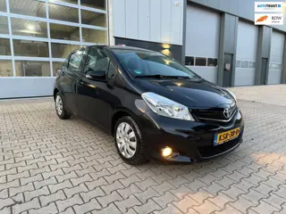 Toyota Yaris 1.0 VVT-i Aspiration Dealer Onderhouden Zwart 5 deurs Airco Topstaat