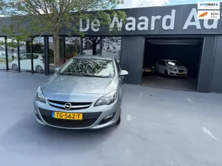 Opel Astra 1.4 Cosmo/ airco/cruise/PDC achter/LM velgen/dealer onderhouden/6 maanden garantie