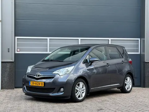 Toyota Verso-S 1.3 VVT-i Dynamic bj.2011 Autom|Camera|Navi|Trekh|Nap.