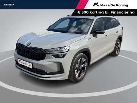 Skoda Kodiaq 1.5TSI 150KW/204PK PHEV Sportline Business · Panoramadak · Trekhaak · Camera + Parkeers