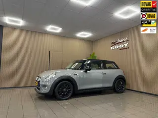 Mini 1.5 Cooper Salt Business * Navigatie / Cruise control / LM Velgen / NL Auto *
