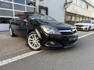 Opel Astra TwinTop 1.8 Cosmo Cabrio PDC 2/LMV17/COGNAC LEDER