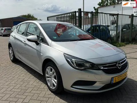 Opel Astra 1.0 Turbo 120 Jaar Edition Start stop 1e eigenaar dealer onderhouden navigatie cruis cont