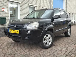 Hyundai Tucson 2.0i Dynamic Airco-Leder-Pdc-Stoelverwarming