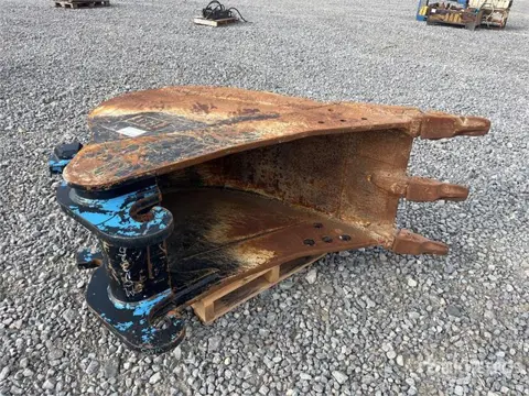 Cat UTL750