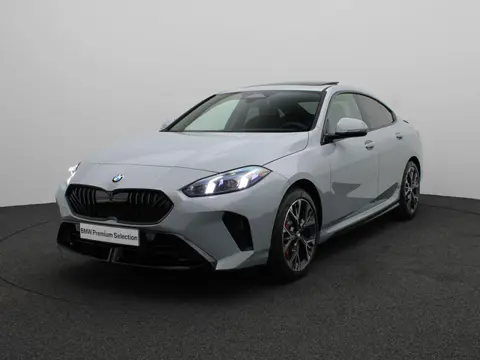 BMW 2 Serie Gran Coupé 220 M Sportpakket Pro | Panoramadak | Harman Kardon | Parkeercamera | 18"