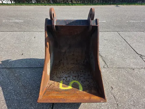 Eurosteel 2x dieplepel CW30/40, 0.94m en 0.74m breed