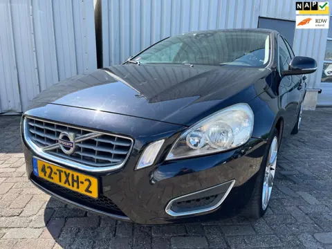 Volvo V60 1.6 T3 Momentum MOTOR DEFECT!!