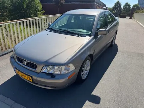 Volvo S40 2.0 Europa (bj 2004, automaat)