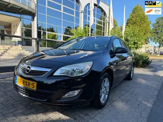 Opel Astra Sports Tourer 1.4 Edition airco,navi,apk