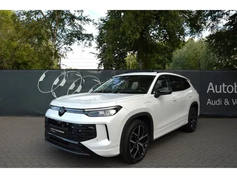 Volkswagen Tayron 1.5 eHybrid |Black Style|Panoramadak|Stoelventilatie|360Cam|IQ Light|