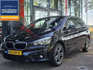 BMW 2-serie Active Tourer 216i Essential | PDC | ECC | Navigatie | LM Velgen