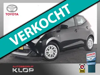 Toyota Aygo 1.0 VVT-i x-play / achteruitrijcamera / groot scherm.