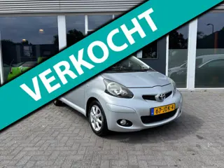 Toyota Aygo 1.0-12V Comfort Automaat / Airco / Toerenteller / L.m velgen