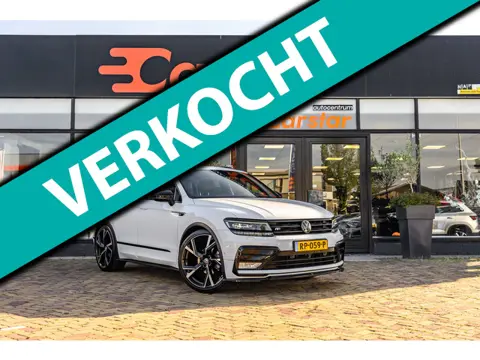 Volkswagen Tiguan 1.4 TSI ACT R-Line|Pano|Trekhaak|Leer