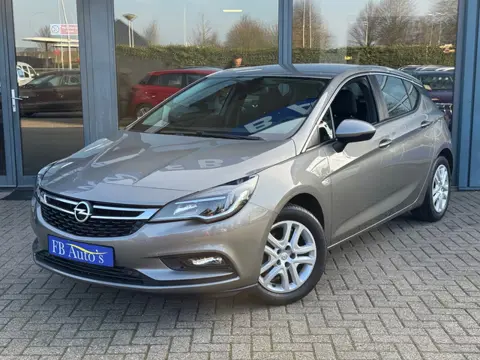 Opel Astra 1.4 Edition Airco Navi Cruise