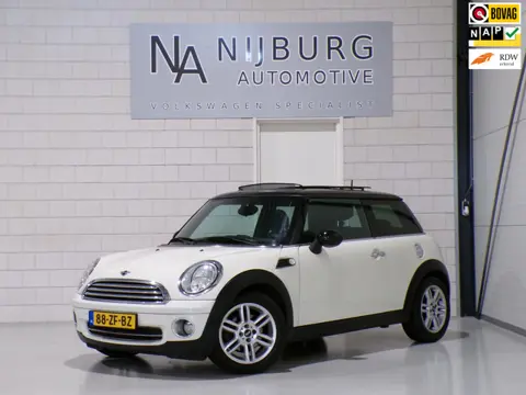 Mini Cooper 1.6 120PK Chili "Origineel NL!" Panoramadak Bluetooth Cruise-control Automatische-airco 