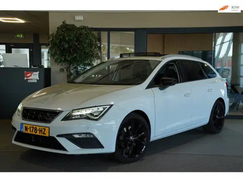Seat Leon ST 1.4 EcoTSI Xcellence 150PK DSG Pano Airco Navi PDC