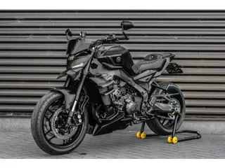 Yamaha Tour MT- 09 ABS 119PK 2026 NEW UIT VOORRAAD / COMPLETE DOCUMENTATIE / CUSTOM SC EXHAUST / QUI