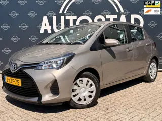 Toyota Yaris 1.3 VVT-i Aspiration Automaat / NL-Auto / 2e Eigenaar / NAP / Navi / Airco
